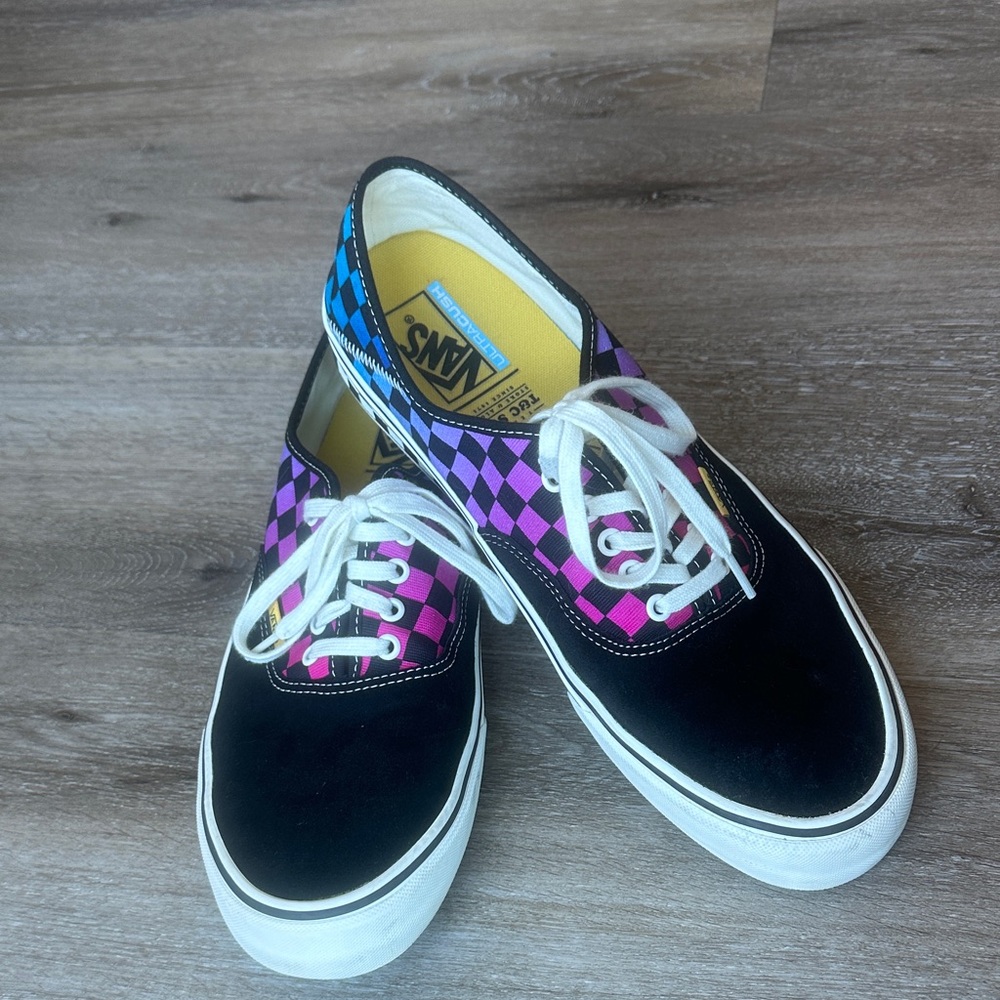 Vans Ultra Cush Men’s Black and Pink-Blue Checkered Sneakers
